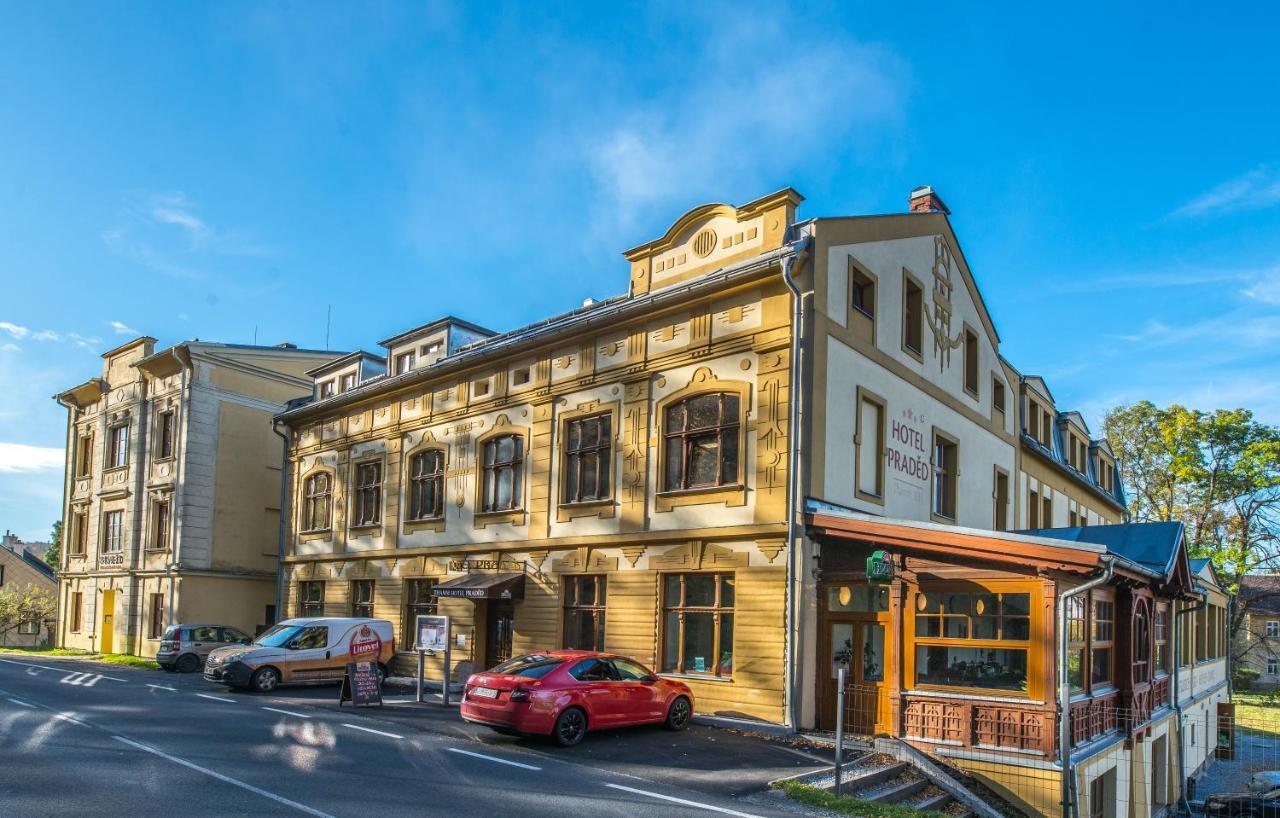Hotel Praded Thamm Zlaté Hory Exterior foto